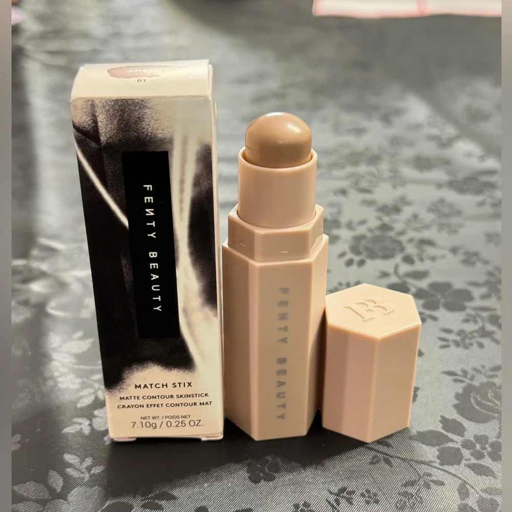 Fenty Beauty Match Stix Matte Contour Stick in Shade Amber